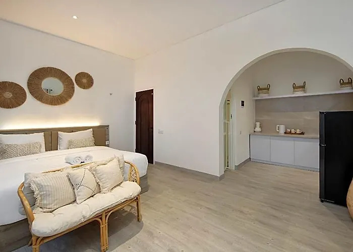 Hotel Kemari 3*